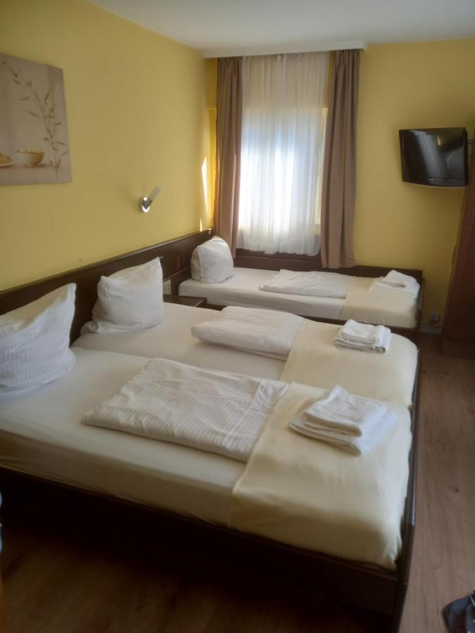 Hotel Wiesbadener Hof Штутгарт Экстерьер фото