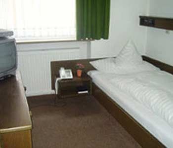 Hotel Wiesbadener Hof Штутгарт Экстерьер фото